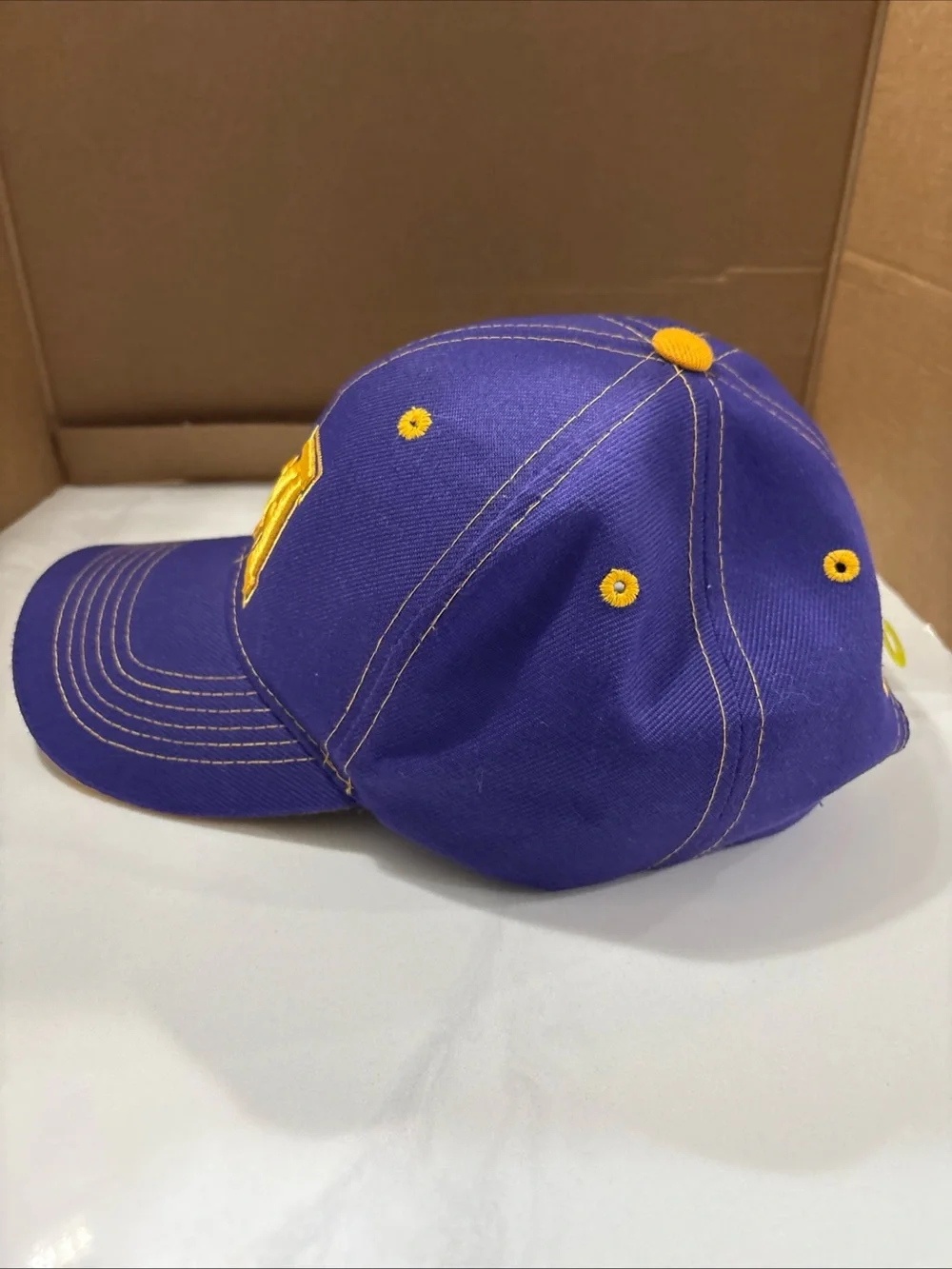 LA Los Angeles Embroidery Logo Mens Purple Yellow Ajustable Cap 100% Polyester